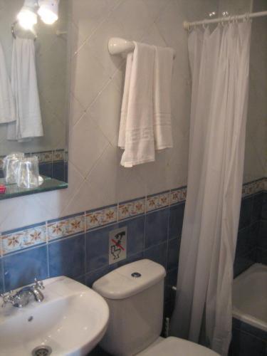 Hostal Plaza Ruiz Ceuta Szoba fotó